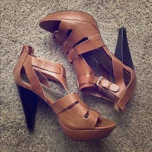 Platform Guess Sandals